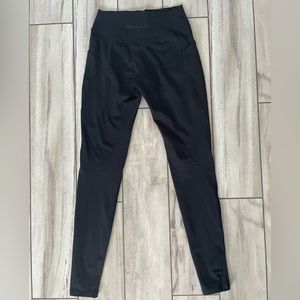 Alphalete Surface Pocket Leggings - Size Small